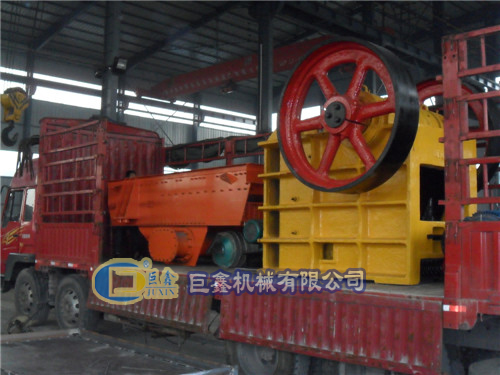 制砂機(jī)設(shè)備發(fā)貨現(xiàn)場(chǎng)