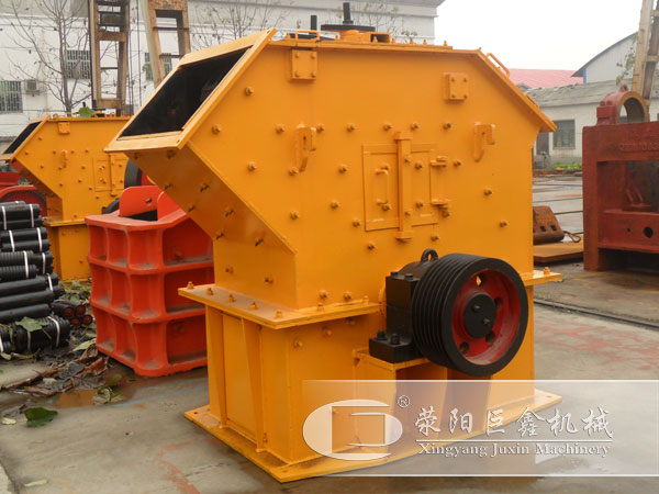 1007反擊式制沙機(jī)存貨區(qū)展示圖 1007反擊式制沙機(jī)存貨區(qū)展示圖