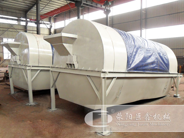 滾筒篩生產(chǎn)車間 滾筒篩生產(chǎn)車間