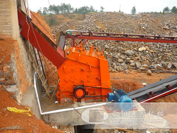 湖南時產(chǎn)500t/h石灰石石料生產(chǎn)線的反擊式破碎機設備