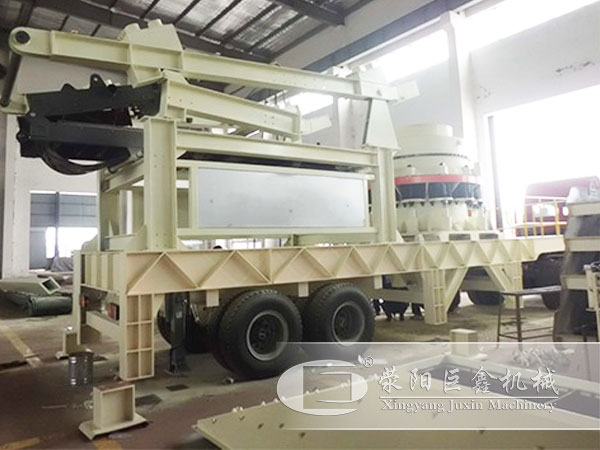 移動(dòng)破碎站生產(chǎn)車(chē)間