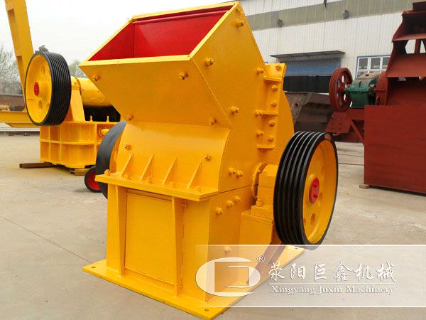 錘式破碎機廠內(nèi)真實展示圖 錘式破碎機廠內(nèi)真實展示圖