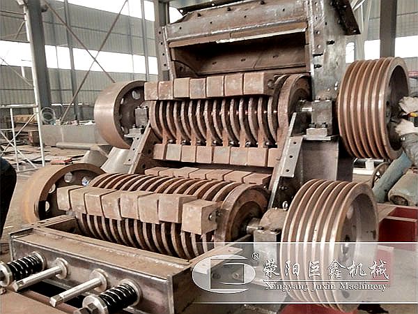 煤矸石破碎機(jī)內(nèi)部結(jié)構(gòu)圖 煤矸石破碎機(jī)內(nèi)部結(jié)構(gòu)圖