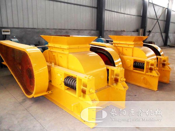 雙輥式破碎機車間一角