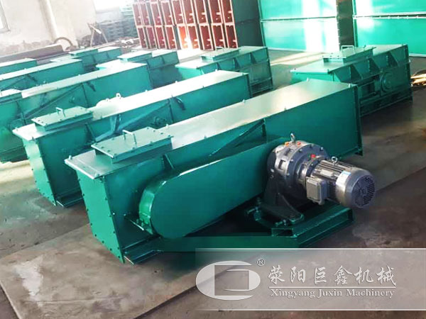 埋刮板輸送機生產(chǎn)車間