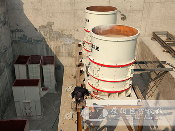 復(fù)合式破碎機用戶現(xiàn)場 復(fù)合式破碎機用戶現(xiàn)場