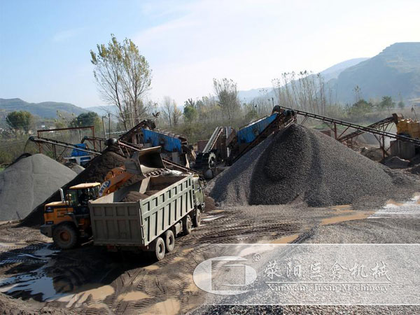 機(jī)制沙生產(chǎn)線(xiàn)設(shè)備生產(chǎn)現(xiàn)場(chǎng)