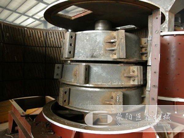 復(fù)合式制沙機背部結(jié)構(gòu)展示 復(fù)合式制沙機背部結(jié)構(gòu)展示