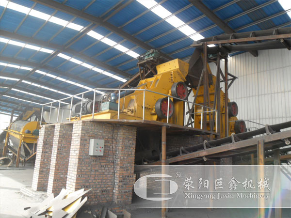 雙轉(zhuǎn)子破碎機安裝后