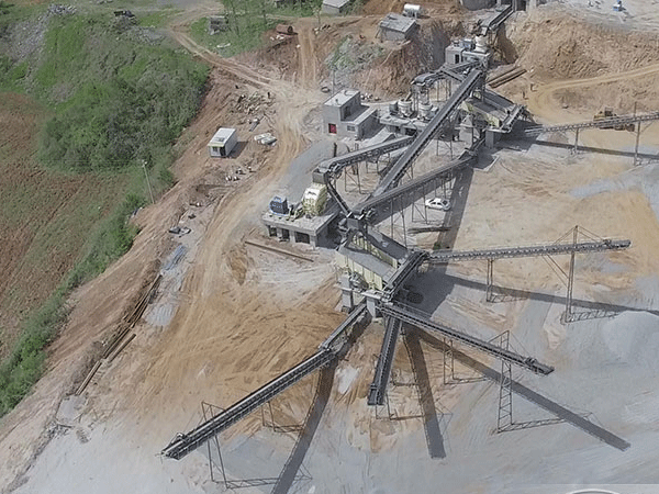 日產3000噸青石碎石制砂生產線現場