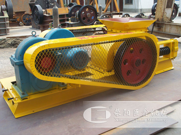對輥式制沙機(jī)設(shè)備